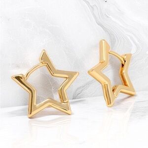 NEW! 925 Sterling Silver Gold Star Hoop Earrings A5-181